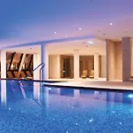 Alpenhaus فندق 4*