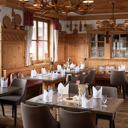 Alpenhaus Inkl Zell Am See-kaprun Sommerkarte מלון